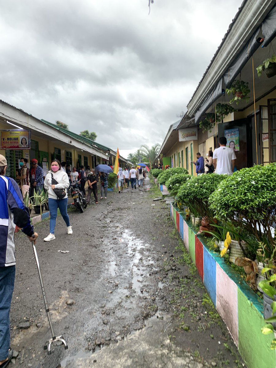 IchBinGnade's tweet photo. #Halalan2022 
Situation at Eustacio Barcatan Elementary School this morning https://t.co/7JKAfMeO8e