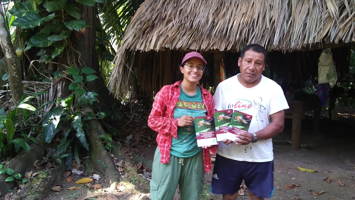 LabEastwood's tweet photo. Community Outreach around our local field sites in Guatemala 🇬🇹. Led by @AnaCristinaHernandez. Helping locals understand the science of vectors and disease research, as they help gather monitoring data. :D
#mosquito #arbovirus #deforestation #VT #Cunzac #CFHF https://t.co/Gx6BaprMgT