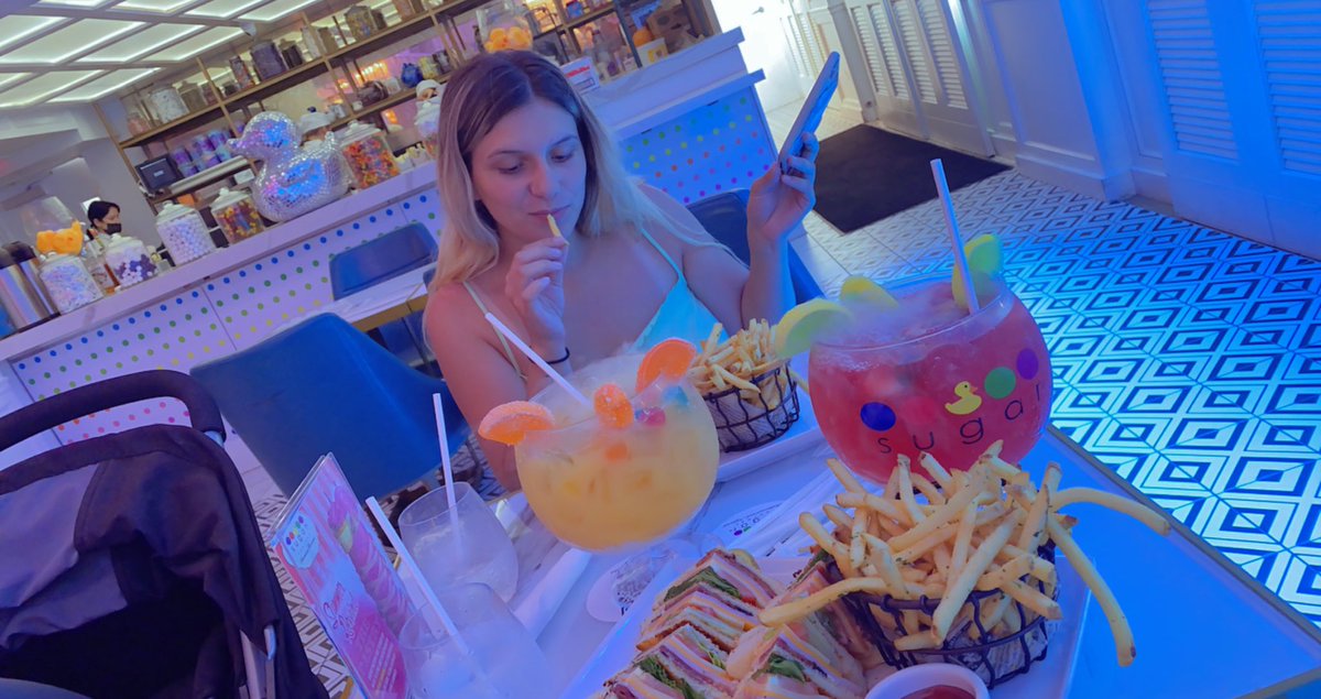 sideshowlou_'s tweet photo. #MamaDay 🥂 https://t.co/w6DPOARf2r