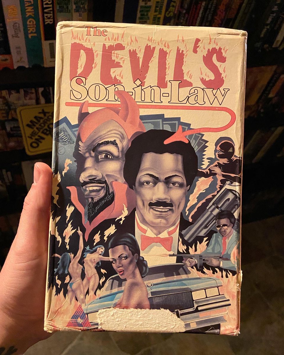 joelascola's tweet photo. Itโs been a LONG time since I found anything in the wild worth grabbing.
#vhs #vhscu https://t.co/ext1cxFq6U