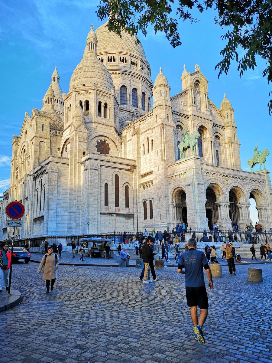 Sacré-Cœur. Sleep well my friends no matter where you may be.