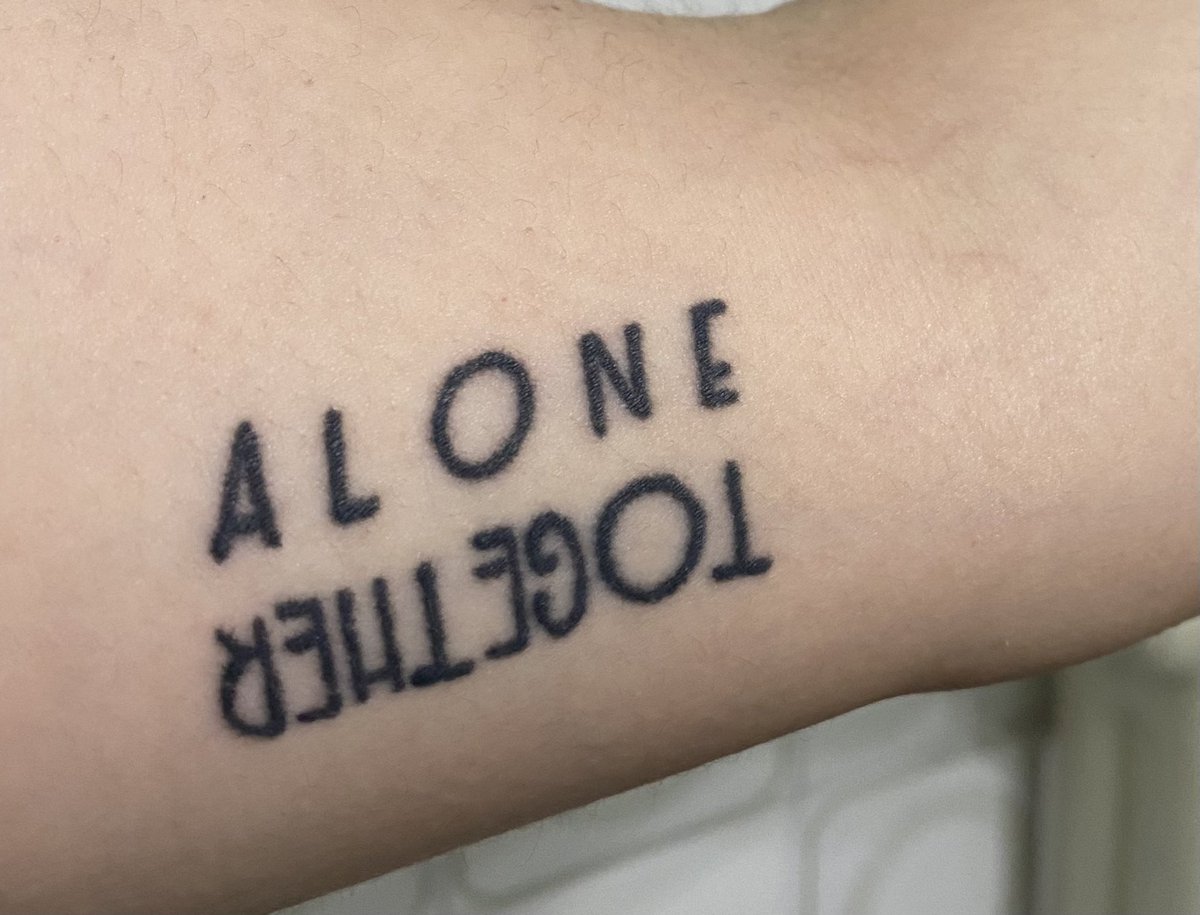 rociobd96's tweet photo. I feel honored @falloutboy https://t.co/1OIPQyNkCf