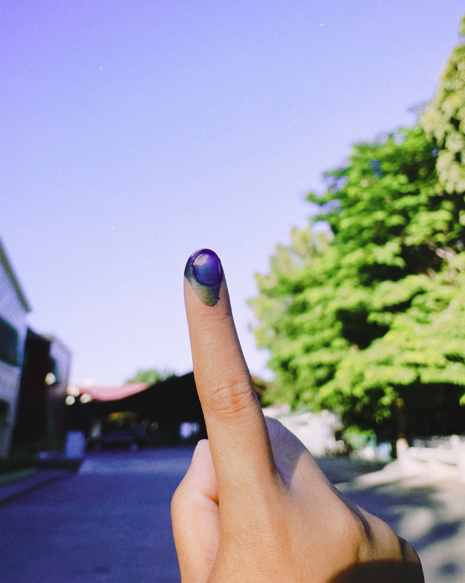 vote wisely, ya hear? 💅
#LeniForPresident2022 
#LeniKikoParaSaLahat 
#Kakampink 
#LeniKikoAllTheWay2022