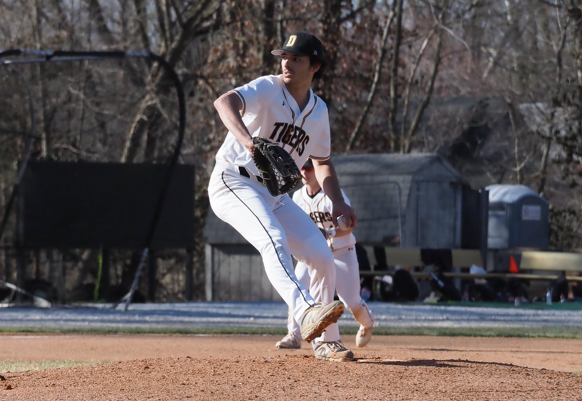 DePauwAthletics's tweet photo. Results from today's competition:
⚾ The @DePauwBaseball team swept the Gators clinched the #4 seed &amp; face #1 seed DEN in the @NCAC tourney on 5/12 @ 3 pm 
🧵1/2
#TeamDePauw #DNQ #d3baseball https://t.co/2LrPGK1pow