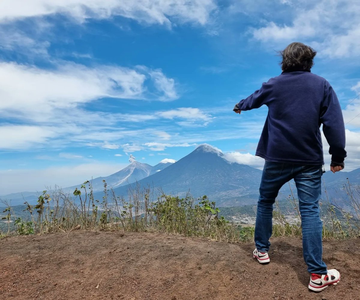 EdduinArrue's tweet photo. Con lealtad, humildad y sinceridad, nacerá la humanidad.

Frase Edduin Arrué @edduinarrue @antiguapicture 

#photo #photography #picture #guatemala🇬🇹 #guatemala #adventurer #adventure #flag #nature #poema #poet #quotes #phrase #challenge #influencer #sky #clouds #camera #writter https://t.co/9URVfbkTyT