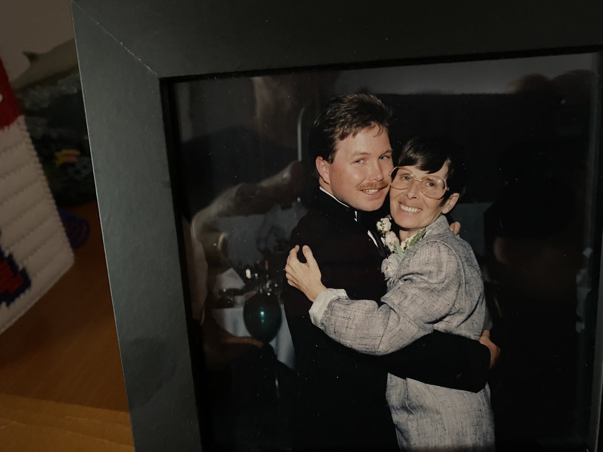 lockhouse004's tweet photo. To the Rock who made our family go and to the Rock that makes my family go. Miss you mom and love you always Kelly. Happy Mother’s Day! https://t.co/H57z8LrpMF