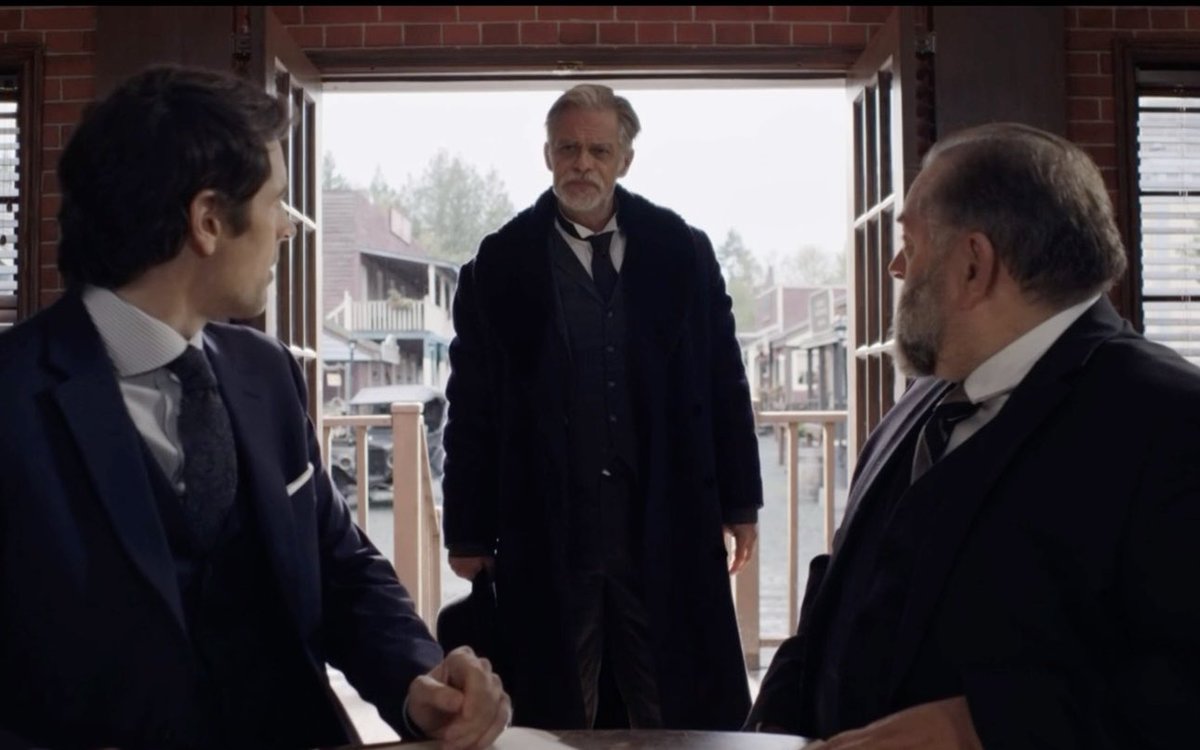 janettemsu's tweet photo. Now THAT. Is an entrance!!! 

 #Hearties @hallmarkchannel @SCHeartHome @imKaylaWallace @ChrisMcNally_ @matthew_dowden @erinkrakow @brspndr @brbird https://t.co/P5lPGjhjN3