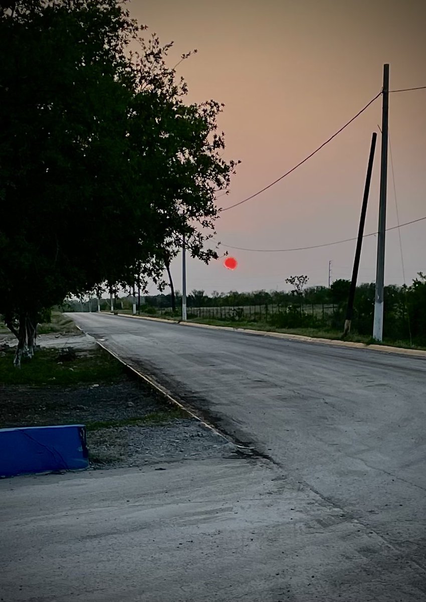 Mada_jays's tweet photo. Si conservas el poder del asombro, como cuando eras niño, le das al universo miles de oportunidades para darte bellos momentos. https://t.co/dQokCVE5k6