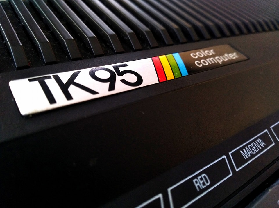 retrocidad's tweet photo. Tarde de Domingo: Cacharreo con la Microdigital TK 95
#ZXSpectrum #Microdigital #Cacharreo https://t.co/R8N7S35YPN