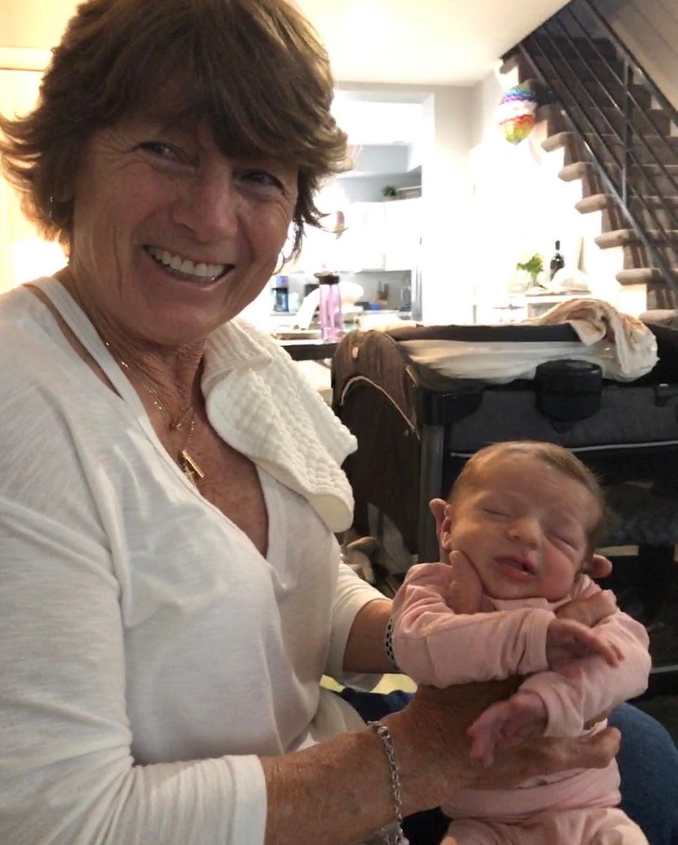 SharleanGrins4's tweet photo. Welcome to the family Sloane! We love you💝 https://t.co/HXeBU2lh8Y