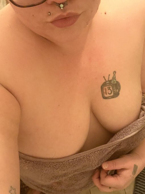 my onlyfans is only $6.66 for your first month https://t.co/Z1ugkh6xpx