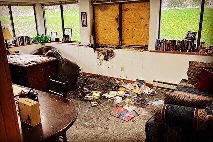 lesliejamespick's tweet photo. “Vandals set a fire inside the Madison, Wisconsin, headquarters of the anti-abortion group Wisconsin Family Action late Saturday or early Sunday, police and an official with the group said Sunday…” #underground #directaction #resistance #usoutofmyuterus #mybodymychoice https://t.co/2sGbfvfEPr