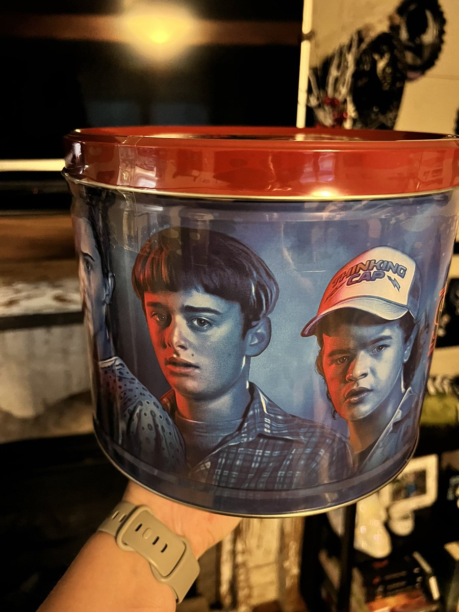 FurmansForce's tweet image. My sister surprised me with a #MothersDay gift!
#StrangerThings4 #StrangerThingsMerch