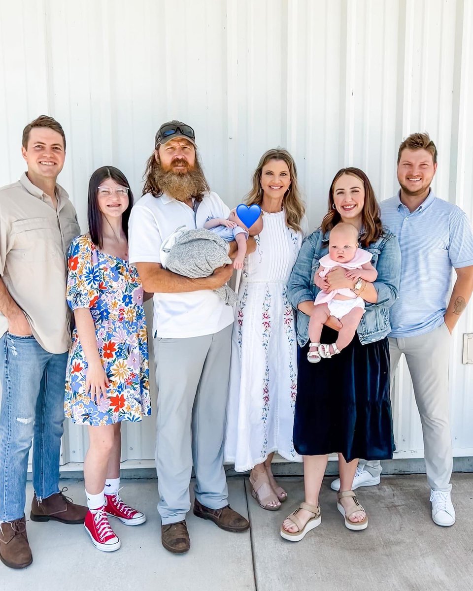 It is a complete honor &amp; privilege as a woman to have a human life grow inside my body. To bring three lives into the world is beyond blessed. What a privilege it is to be called to serve and love. Serve and love. That’s what Jesus did. What an amazing God we serve! 
@jaseduckman