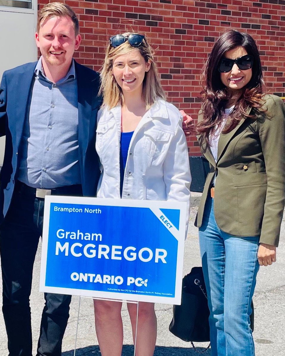 cmusarat's tweet photo. My favourite candidate Graham McGregor!!! Fantastic office opening for Brampton North. Great to see Honourable Lisa Raitt, Prabmeet Sarkaria, Amarjot Sandhu, and Walied Solimon.
 @BramptonGraham @fordnation @PrabSarkaria @OntarioPCParty @sandhuamarjot1 @waliedesq @lraitt https://t.co/AQhO8uI7Oj