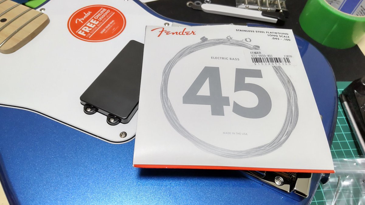 sampling_INO's tweet photo. 3年か4年前に買った弦を張って
オクターブチューニングをして。
出来ましたー
#Fender
#Squier
#Affinityseries
#Jaguarbass https://t.co/dlYgWZrhkE