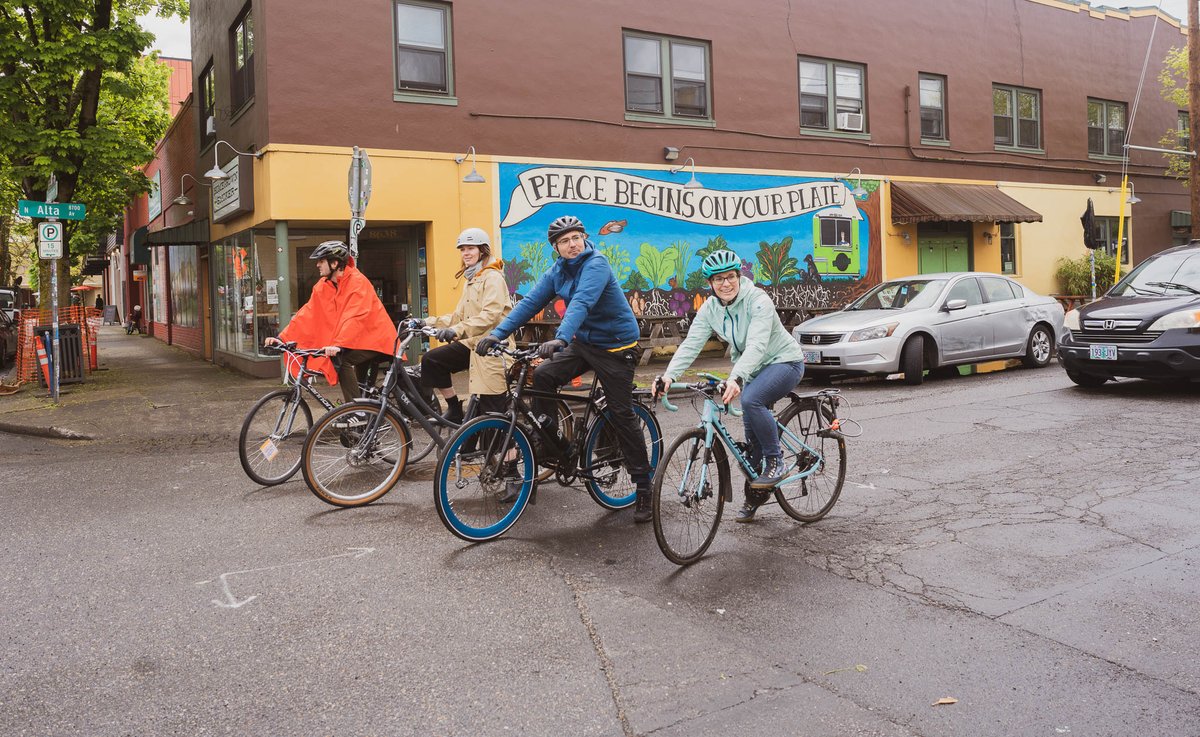 bikeloudpdx's tweet photo. Photos from the revent BikeLoud N/NE Chapter ride from the Peninsula Park Gazebo to St John's Spring Fling! on Saturday, May 7, 2022,

📸: @amitzilight

#springfling #stjohnspdx #stjohnstogether #travelportland #supportsmallbusiness #idigstjohns #bikeloudpdx #20x30pdx #pdxbikes https://t.co/NxX31wv9VE