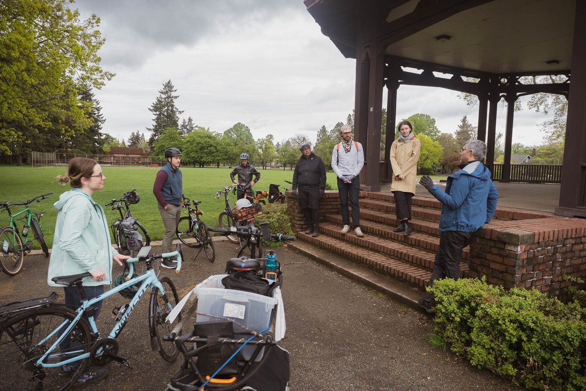 bikeloudpdx's tweet photo. Photos from the revent BikeLoud N/NE Chapter ride from the Peninsula Park Gazebo to St John's Spring Fling! on Saturday, May 7, 2022,

📸: @amitzilight

#springfling #stjohnspdx #stjohnstogether #travelportland #supportsmallbusiness #idigstjohns #bikeloudpdx #20x30pdx #pdxbikes https://t.co/NxX31wv9VE