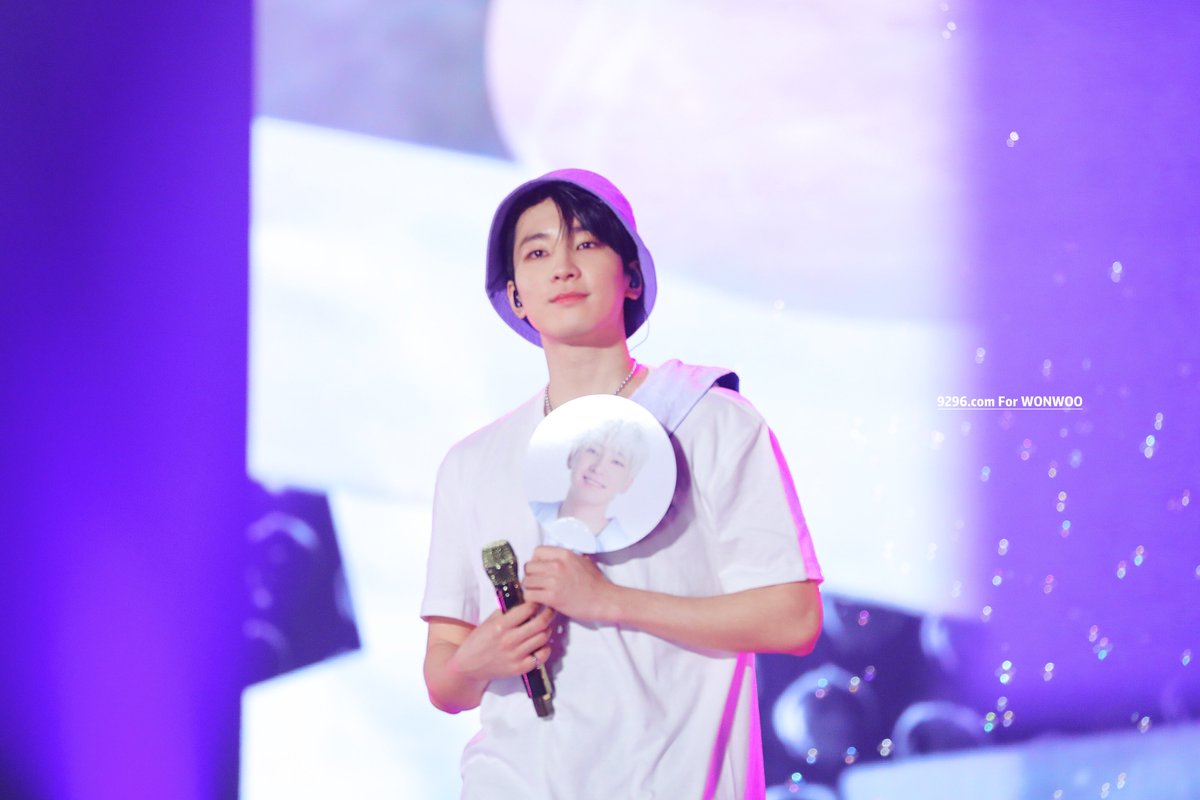 click9296's tweet photo. 220507 하나비 팬미팅 Day1 

고양이를 영원히 사랑해💕

#원우 #WONWOO #ウォヌ #세븐틴              ⁠ ⁠⁠ ⁠ #SEVENTEEN          @pledis_17 https://t.co/aI5hTOHMCi