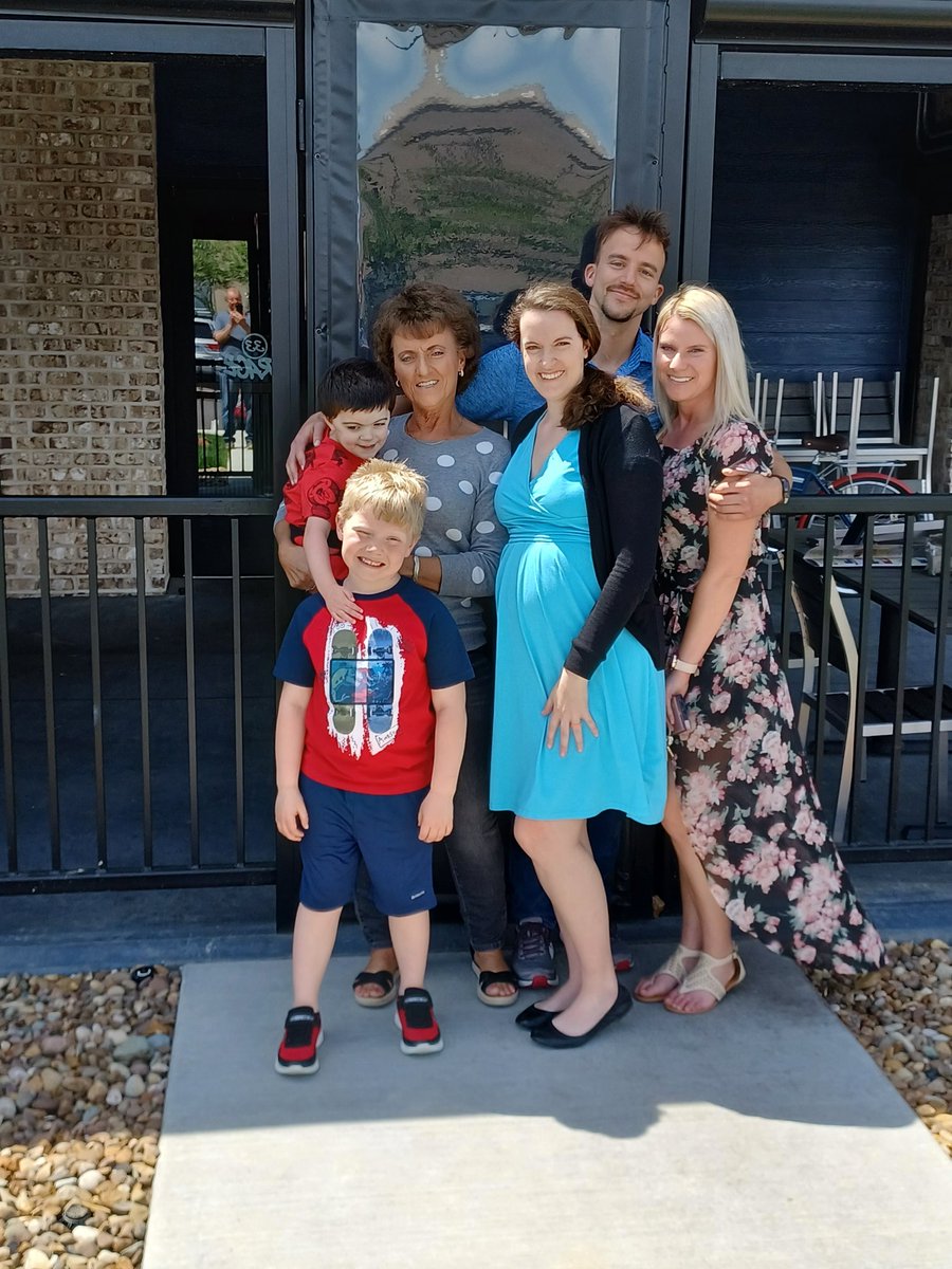 abaehl1's tweet photo. Family ❤ https://t.co/vDV3J9B4Ku