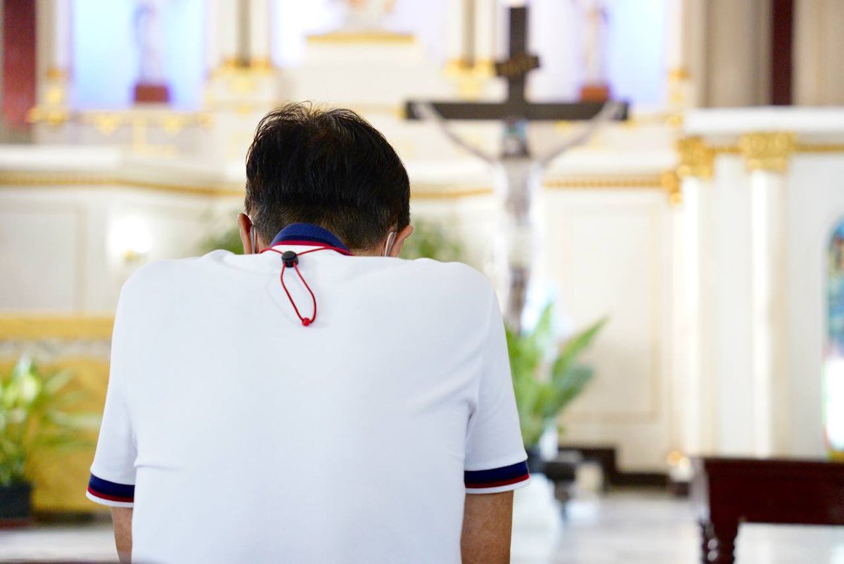 DA_Manalastas's tweet photo. Presidential candidate Bongbong Marcos went to Batac Church after casting his vote. He was joined by son, Sandro Marcos 📸 BBM Media Bureau @PTVph https://t.co/WpitZ440kX