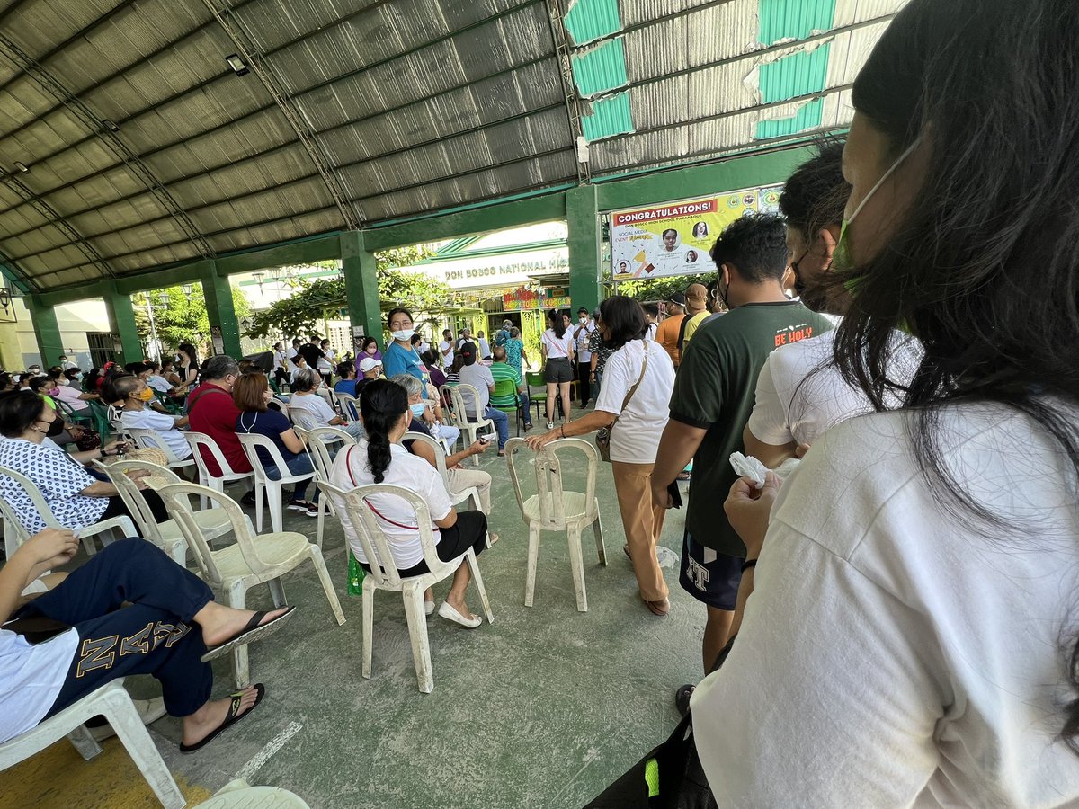 ninaterol's tweet image. Here at Don Bosco National High School in Brgy Don Bosco, #Paranaque, there was some intial confusion about where to go. The #PPCRV volunteers were very helpful in finding my name &amp;amp; precinct no., but the info abt building &amp;amp; room no. were wrong. But I eventually found it!🇵🇭