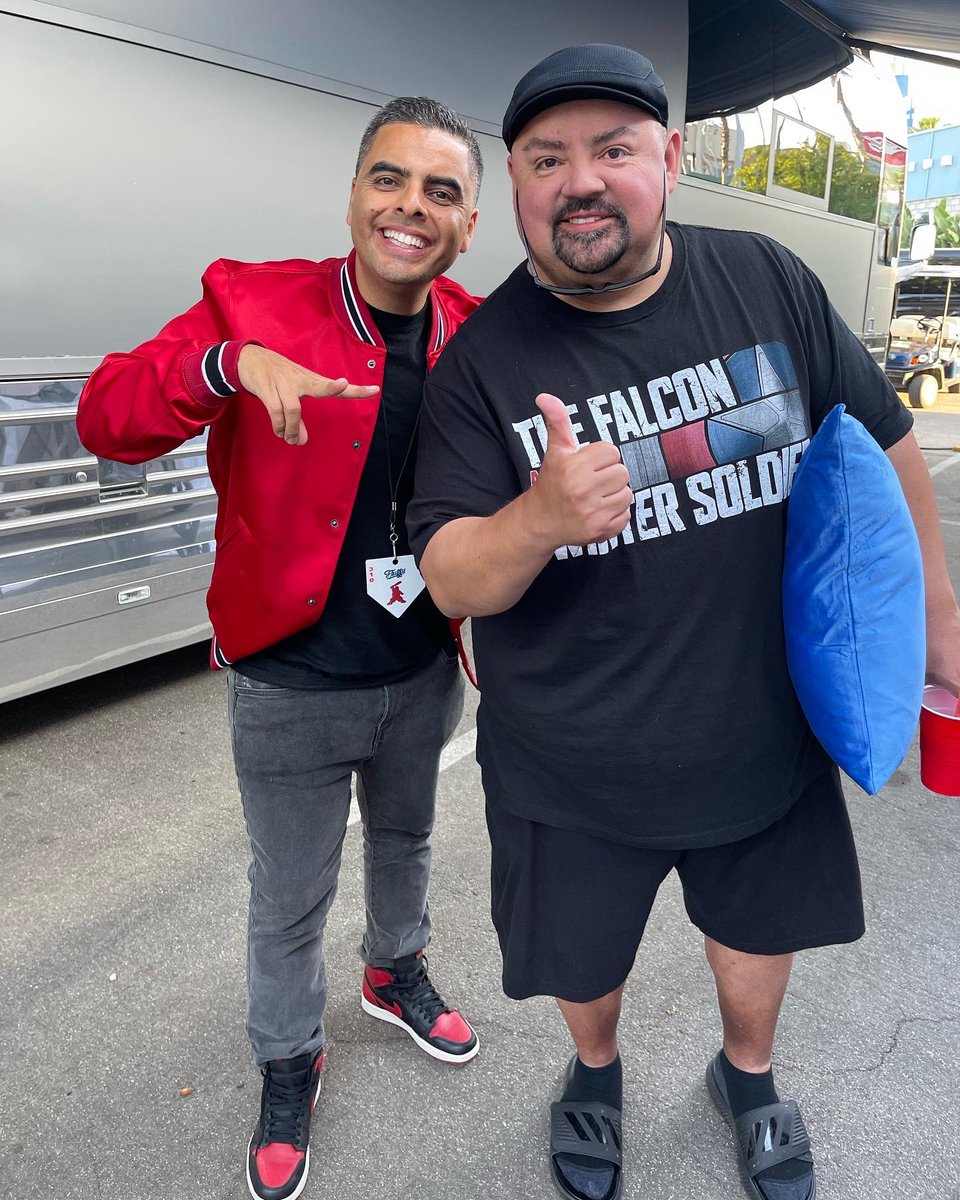 edgarisotelo's tweet photo. Congratulations @fluffyguy for Making History! 🙌🏽

It was an honor to experience the 1st time a comic sold out @dodgers Stadium! Fue Increíble! #OrgulloLatino 🇲🇽🇺🇸 #SiSePudo #ShoboyShow #Fluffy https://t.co/v5Hxk4uozc