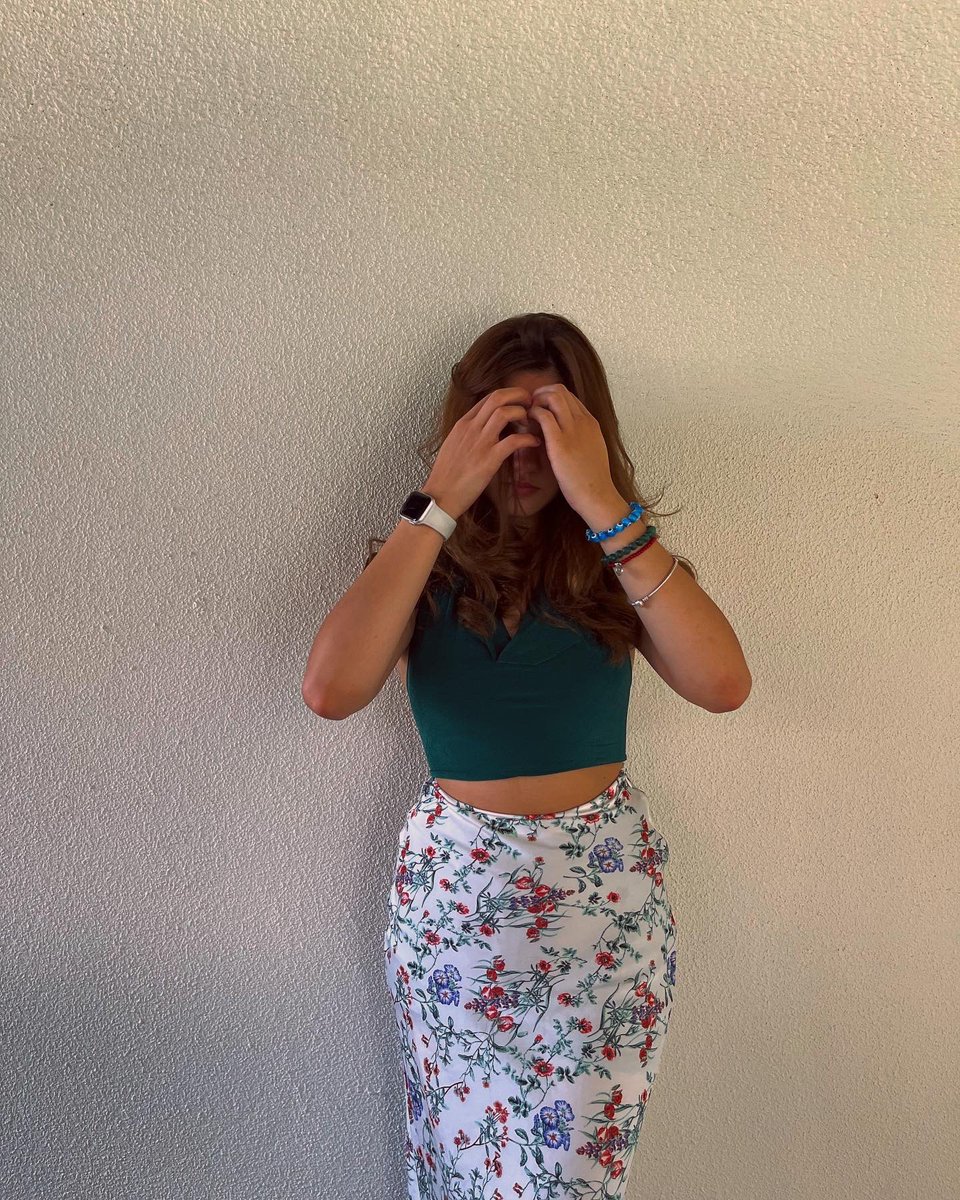 vanessagar5's tweet photo. sun kissed 🌞😘 https://t.co/ZUUtZPYhCV