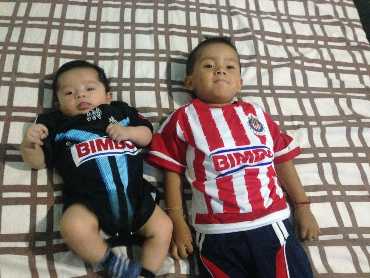 inlakech09's tweet photo. #GanarOMorir vamos @Chivas saludos Osvaldo Sanchez https://t.co/MGLef2BkY9