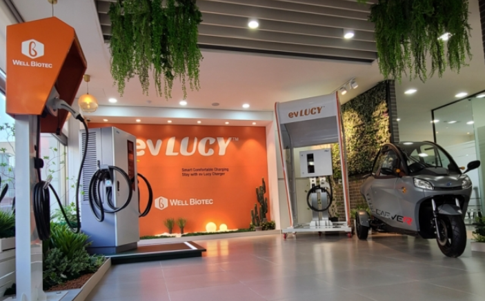🔔EV LUCY🔔
WellBiotech's electric vehicle charger brand "EV LUCY" is a flagship product of three models: a 7kw slow charger, a 100kw fast charger, and a 200kw fast charger.