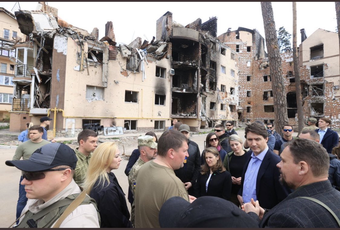 Trudeau wears a mask outdoors in Canada to fool his most loyal brain dead followers into believing he is wearing it to protect himself &amp; others. But in a Country with only 36% vaxxed he along with Chrystia feel safe enough to remove it no matter the closeness or crowd size?