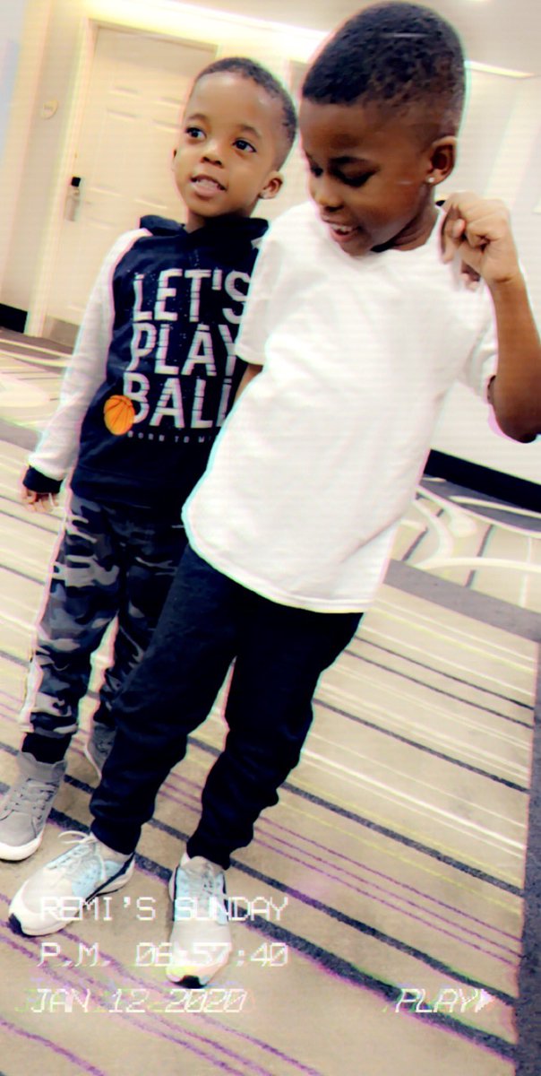 Heyyyy_Stalker's tweet photo. #BrotherlyLOVE ❕Prince, Jordan & Quincy 💪🏾💙💯🥰 #Trinity #RealBonds #HappyMothersDay 💜 https://t.co/h15emxwVnP
