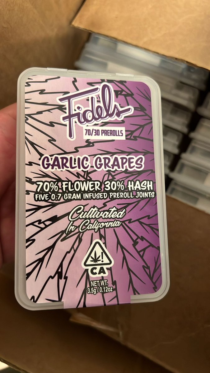 Flowersbyfidels's tweet photo. FIDELS 70/30s  💨

70% Flower
30% Hash https://t.co/ztDN6pJXYE