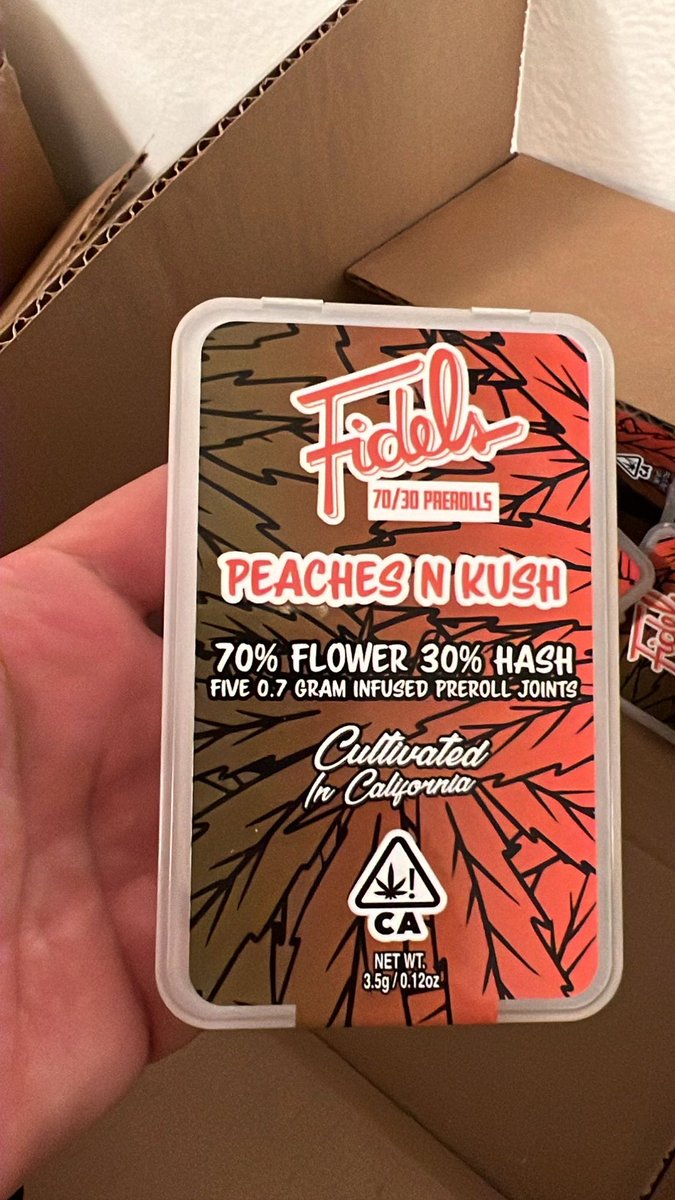 Flowersbyfidels's tweet photo. FIDELS 70/30s  💨

70% Flower
30% Hash https://t.co/ztDN6pJXYE