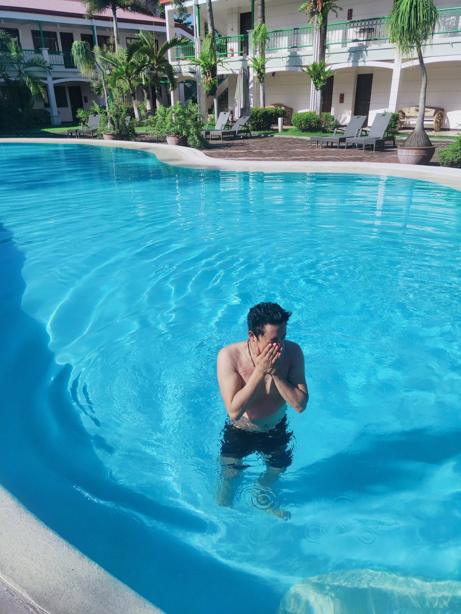 ClarckMasahista's tweet photo. Pool time! https://t.co/8TxOeXCB3M