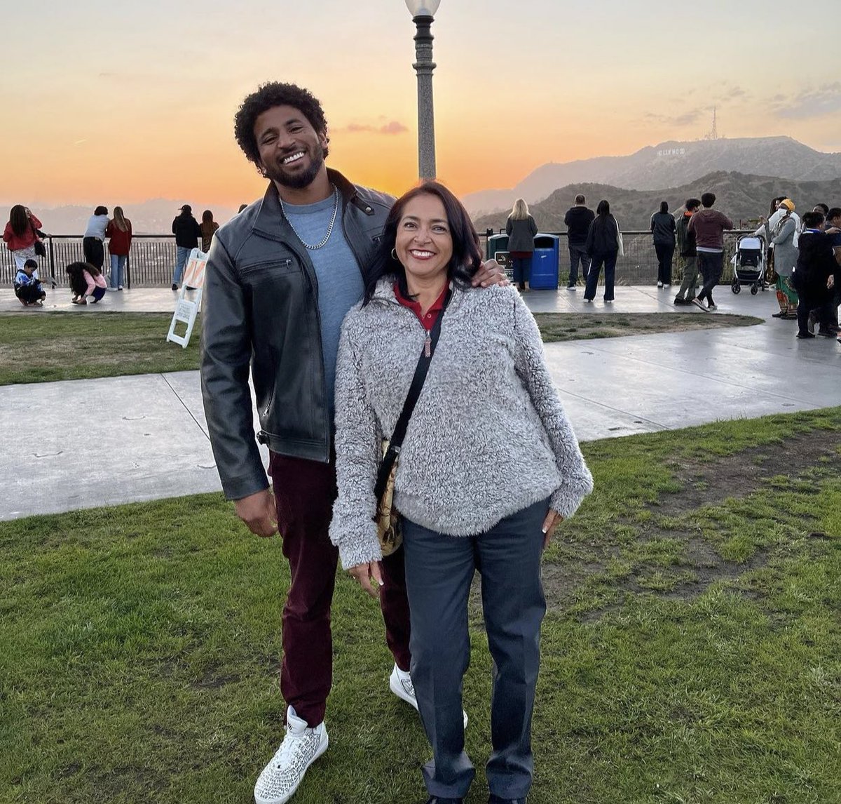 over_mtv's tweet photo. My husband and mother in law 😍😍 https://t.co/SI8dNLGGpf