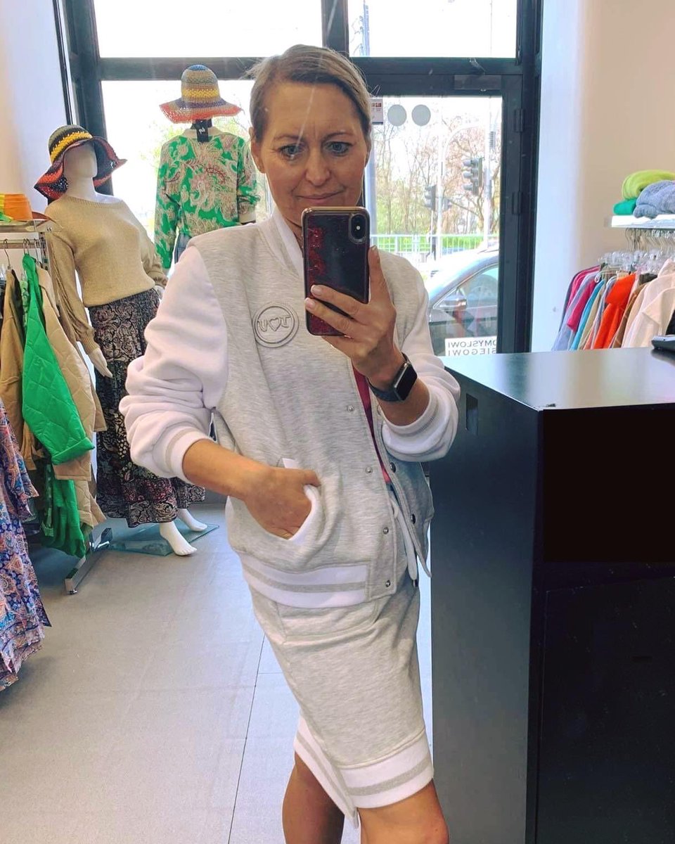 StopFashionStyl's tweet photo. Idealny zestaw na chłodniejszy początek tygodnia ☀️💐☀️ w  #StopFashionStyle #Puławska72 
•
•
•
•
•
#warszawskilook  #pulawska #puławska #dziewczyna #dress_madnes #pieknadziewczyna #polishbeauty #ootd #fashion #stylizacja #shorts #moda #style #zakupy #wiosna https://t.co/Am4yZiPBgg