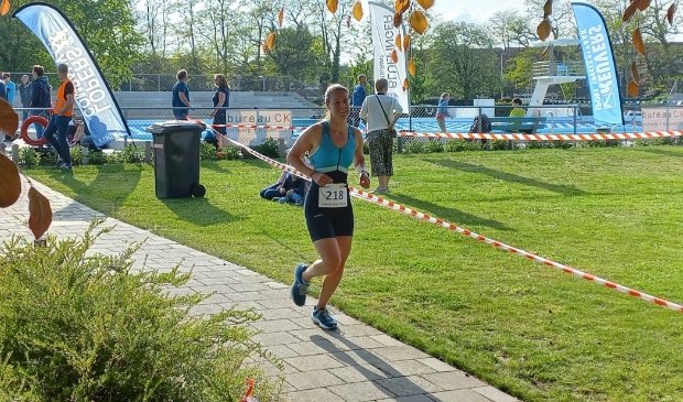 Zonnige vierde editie van de Zwolse zwemloop -  deswollenaer.nl/nieuws/algemee…