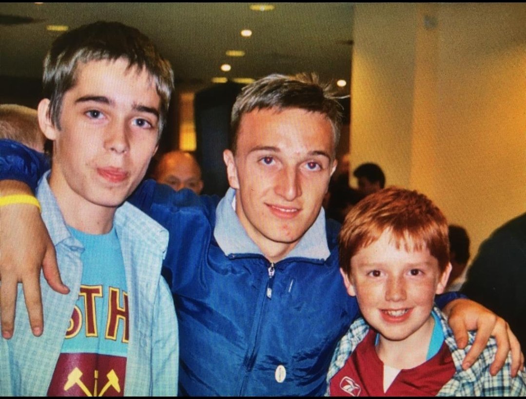 Happy birthday to Mr West Ham himself <a href="/Noble16Mark/">MARK NOBLE</a> . Not aged a day in 17 years 🙌