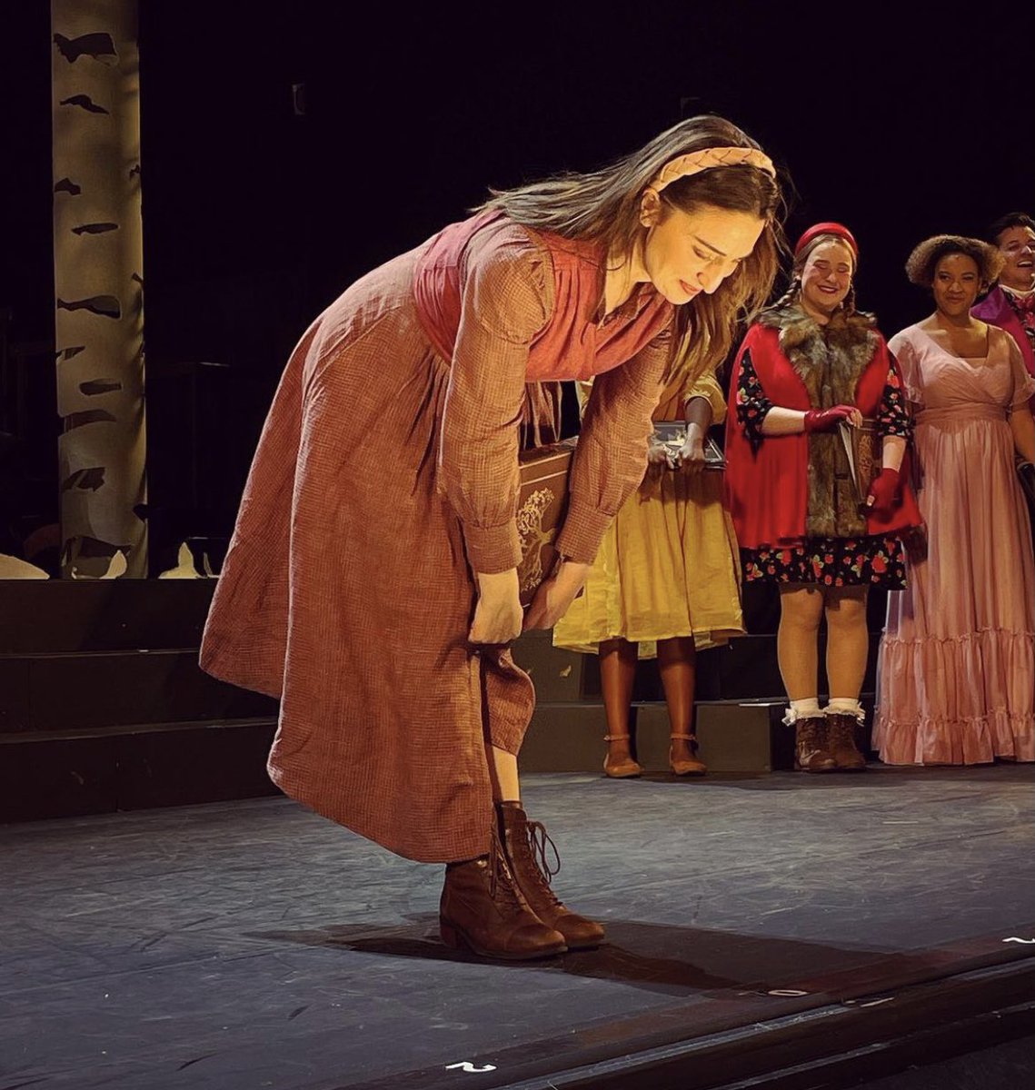 beatrizcborges's tweet photo. Sara Bareilles as The Baker’s Wife is just… flawless. @SaraBareilles thank you for giving us those magical moments in the woods #IntoTheWoods https://t.co/M8KLGdjZtJ