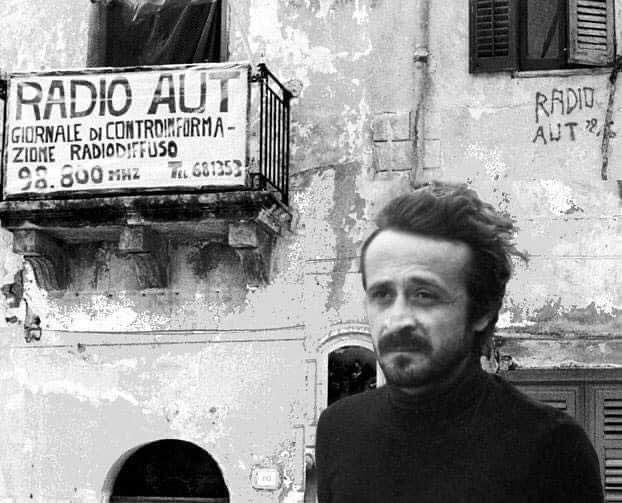 Grazie Peppino per averci insegnato che la mafia è una montagna di merda.
#peppinoimpastato #icentopassi #vocelibera #9maggio
