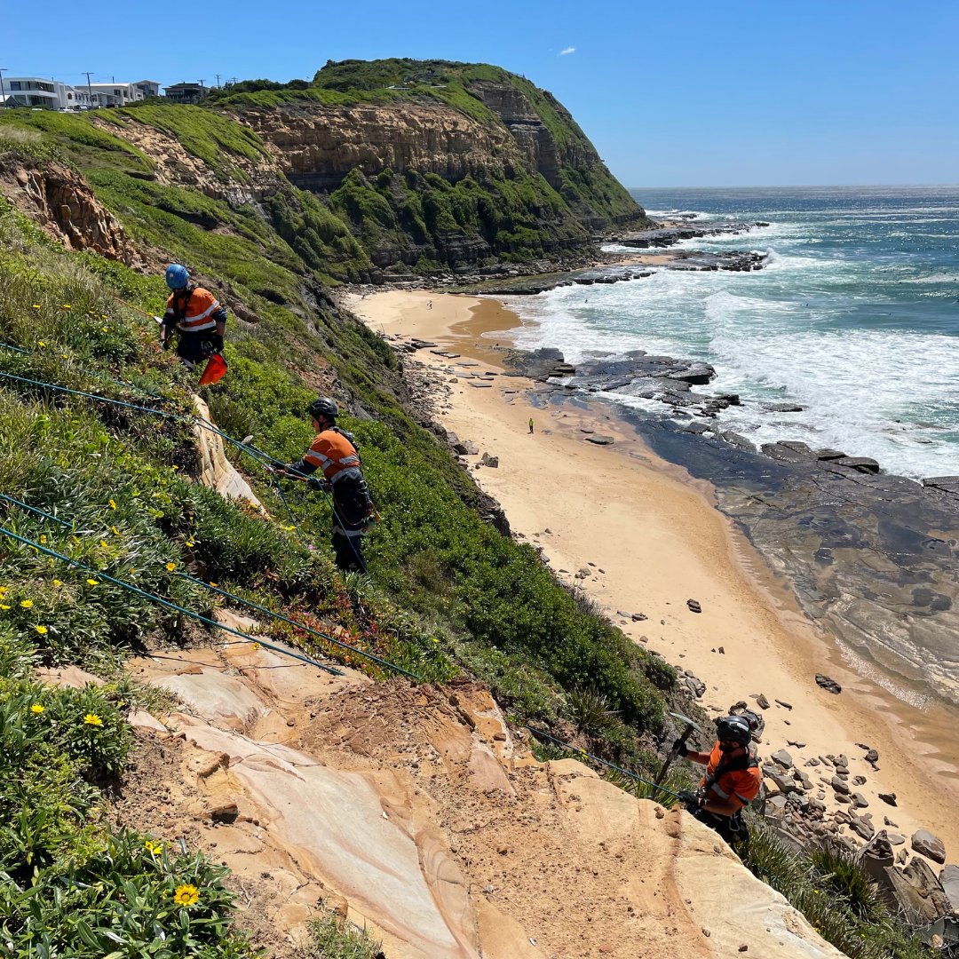 SpecialisedGeo's tweet photo. At @SpecialisedGeo our specialty is working in some of the most extreme, high-risk and difficult access locations throughout the country. But sometimes, we get to work in some of the most beautiful too. Newcastle giving us its best!  

#specialisedgeo #specialised #specialists https://t.co/uBTfoT2Zjw