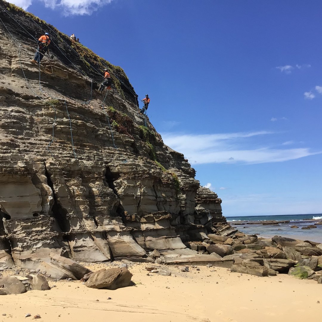 SpecialisedGeo's tweet photo. At @SpecialisedGeo our specialty is working in some of the most extreme, high-risk and difficult access locations throughout the country. But sometimes, we get to work in some of the most beautiful too. Newcastle giving us its best!  

#specialisedgeo #specialised #specialists https://t.co/uBTfoT2Zjw