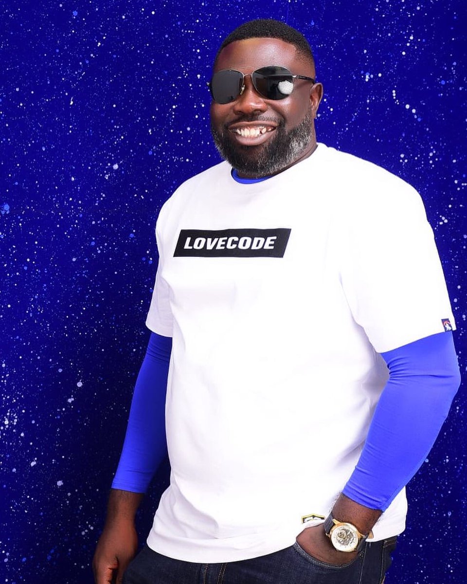 buzztify's tweet image. RT @news_nocode: RT @Mighty_lovecode: "If you love something, wear it all the time... Find things that suit you. That's how you look extraordinary."
#mightylovecode #nolove #nocode #clothing #clothingbrand #brand #pakistan #ghana #clothingline #black #b…