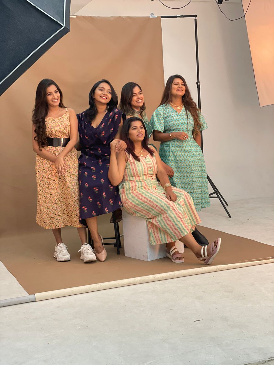 varasoundra93's tweet image. Working for women wear Jhop India. It has deep pockets and I modelled for them along with beautiful other women #deeppockets #womenwear
