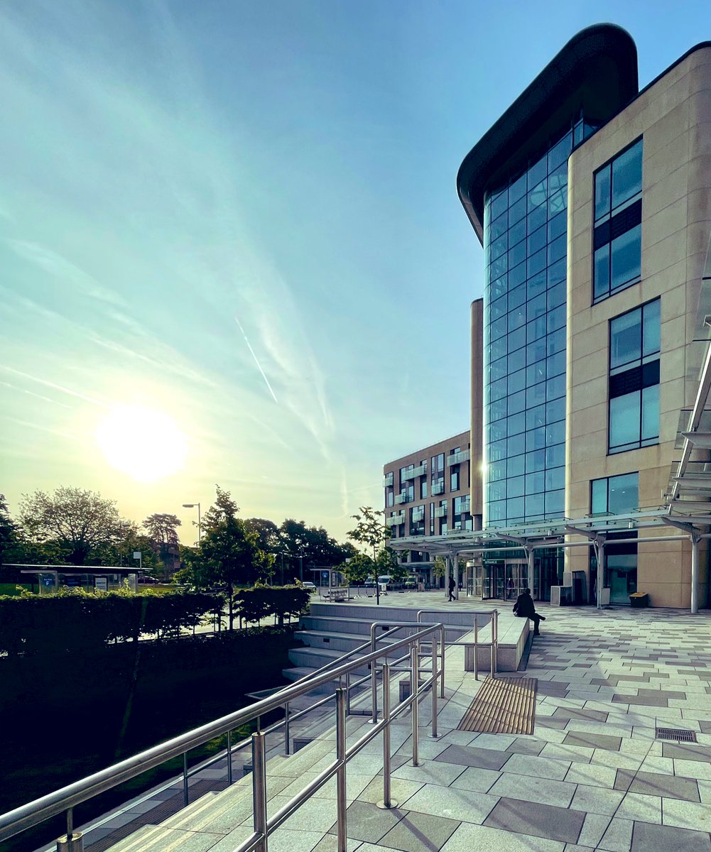 HannahWelbourne's tweet photo. Such a stunning morning 🤩 #mondayletsdothis @NorthBristolNHS https://t.co/Z2Y9LTpwFp