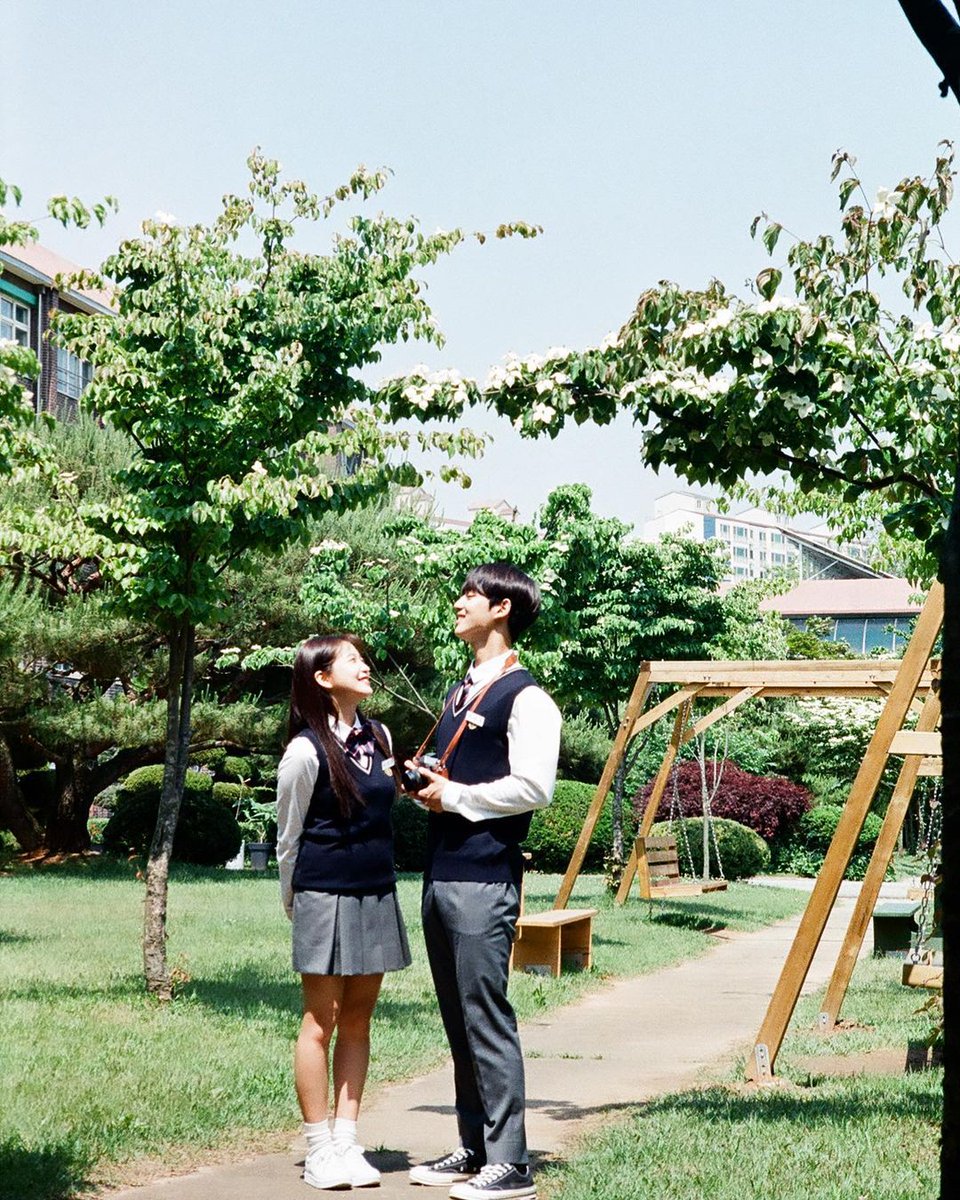 YHKY9499's tweet photo. `• I like you, I really like you.. And If they'll grant me a wish, I wish for our moments to be in loop as I do not want to forget anything. 🎥

#HONGSEOK #PENTAGON #YERI #RedVelvet #펜타곤 #양홍석  #김예림 #예리 #레드벨벳 #BlueBirthday https://t.co/eJ9kyjwFgr
