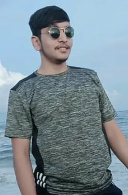DeepikaBhardwaj's tweet photo. SOS CHENNAI : Sanskar Agarwal, a young BTech student of SRM College died by suicide on May 5

His family has been provided no details of what happened, not even given his mobile

His family is crying &amp; seeking Justice 

@Sundaravathan15 @JLoganathanIPS @nkannanips @chennaipolice_ https://t.co/Ls5bB73iRI