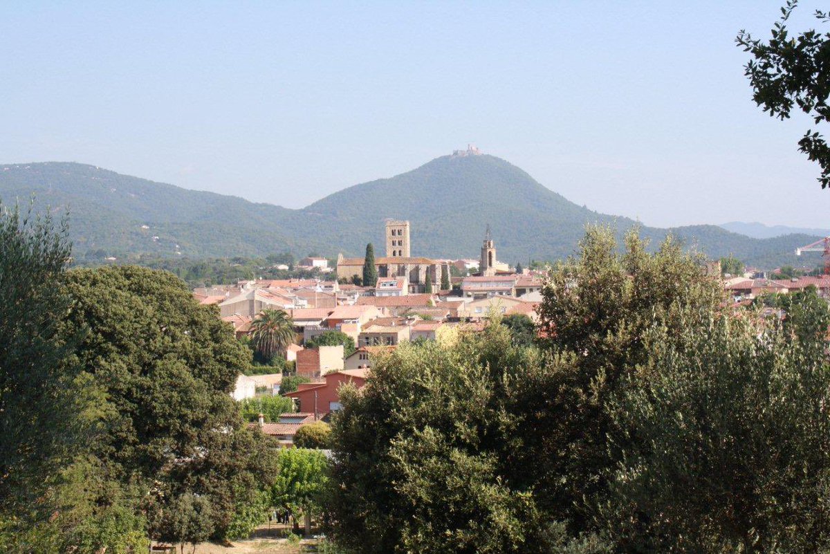 El Júnior B d’hoquei ha participat en el Campionat de Catalunya, organitzat magnificament pel <a href="/shcpbreda/">Club Patí Breda</a> a la històrica vila de Breda, entre el Montseny i el Montnegre. L’equip ha obtingut el 4rt lloc, lluitant i demostrant la seva vàlua i futur. 
Orgull grupista i endavant !!