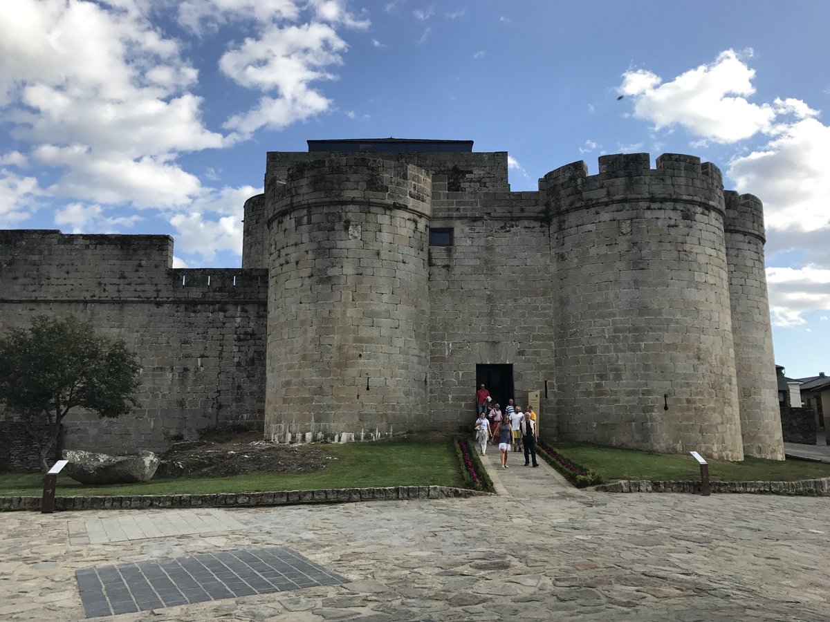 CyLEsVida's tweet photo. ¿Sitios con encanto?

Puebla de Sanabria (Zamora) @LosPueblosmbe 
 https://t.co/tUy1qBLawd